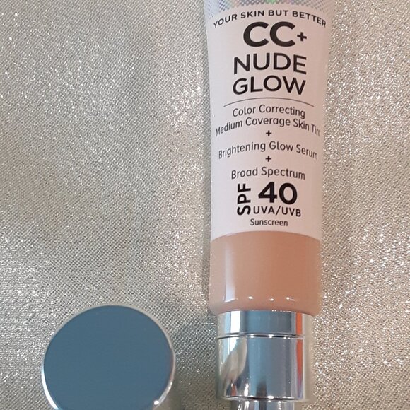 IT Cosmetics CC Nude Glow Lightweight Foundation + Glow Serum with SPF 40 - Picture 3 of 5